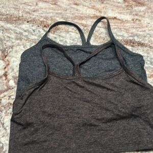 Set of two Offline by Aerie sports tops least support size XL